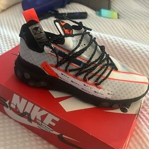 Men’s or women’s Nike running sneakers